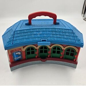 2002 Learning Curve Thomas & Friends Train Take Along Roundhouse Tidmouth Shed